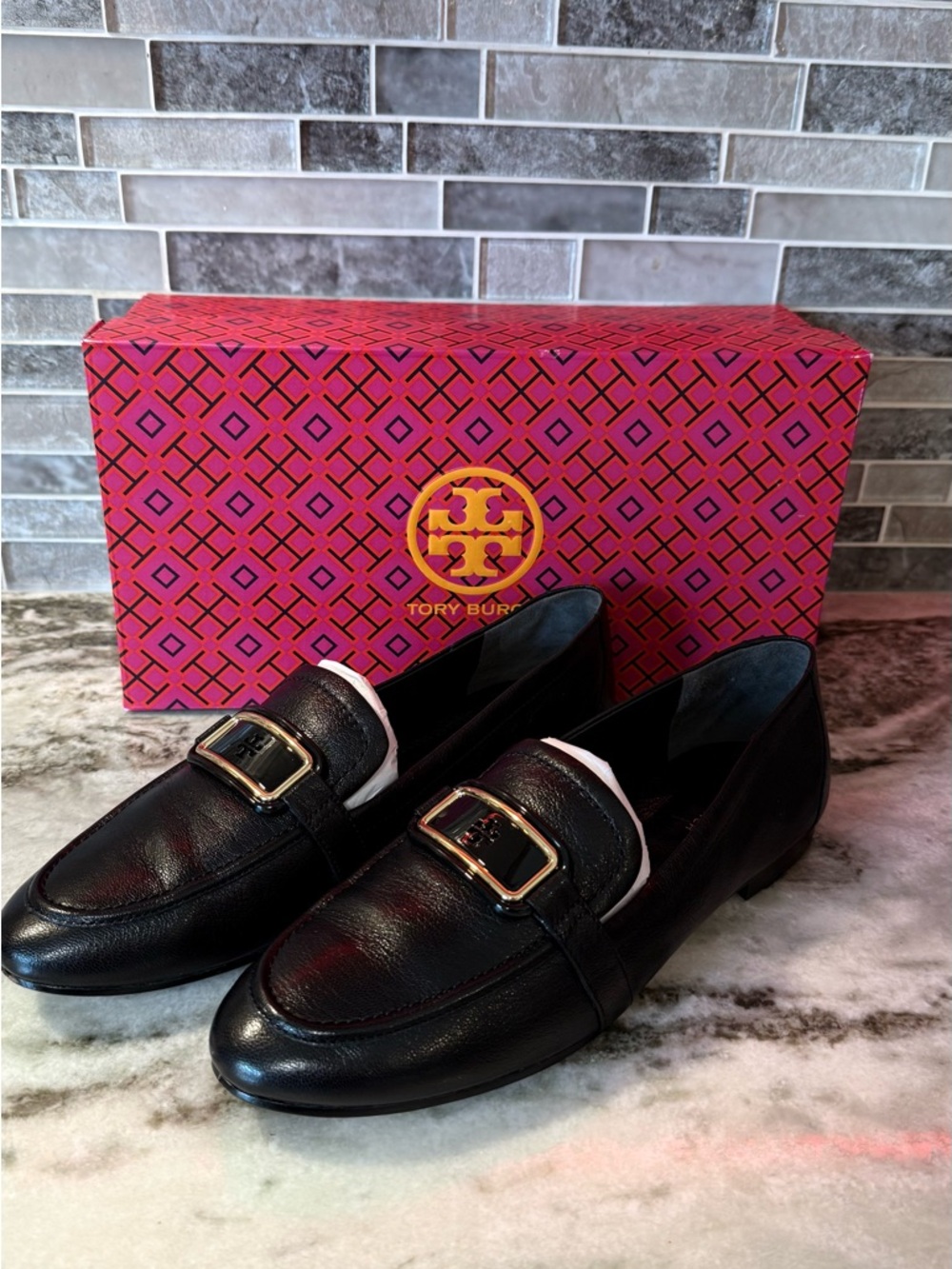 Tory Burch Black Leather Loafers with Gold Buckle Plaque - Picture 2 of 6